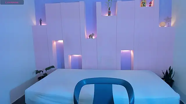 BiancaEmber9 online show from 09/27/25, 11:59