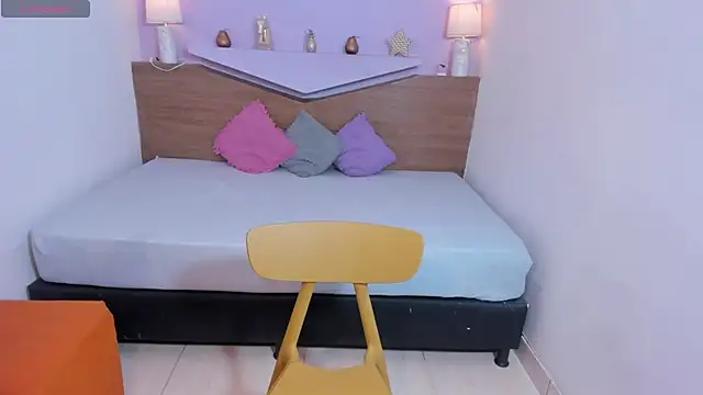 BiancaEmber9 online show from 10/06/25, 11:51