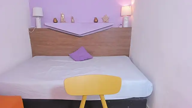 BiancaEmber9 online show from 10/17/25, 11:46