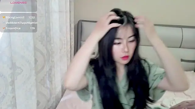 Snapshot of XIAOYU7-2025 chatting on 10/18/25, 08:04 XIAOYU7-2025 online show from 10/18/25, 08:04