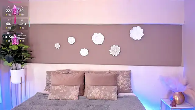 VictoriaShelby online show from 11/26/25, 11:55