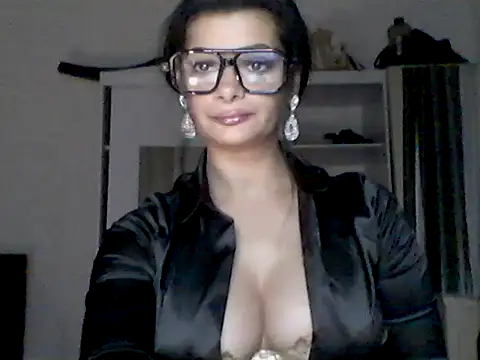 Pillango1212 online show from 09/23/25, 04:54