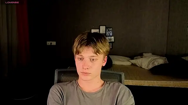 LouieEvans online show from 10/12/25, 08:08