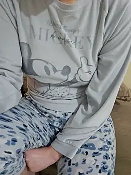 Snapshot of Lamya-dalo3a chatting on 04/04/26, 02:43 Lamya-dalo3a online show from 04/04/26, 02:43