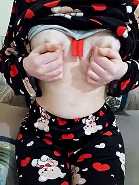 Snapshot of Lamya-dalo3a chatting on 04/19/26, 01:16 Lamya-dalo3a online show from 04/19/26, 01:16