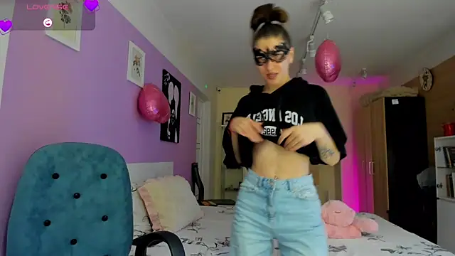 dark summer online show from 02/24/26, 05:22