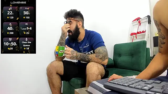 Snapshot of Harald_Smed chatting on 10/15/25, 01:11 Harald Smed online show from 10/15/25, 01:11