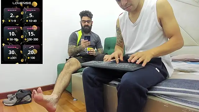 Snapshot of Harald_Smed chatting on 10/16/25, 01:23 Harald Smed online show from 10/16/25, 01:23