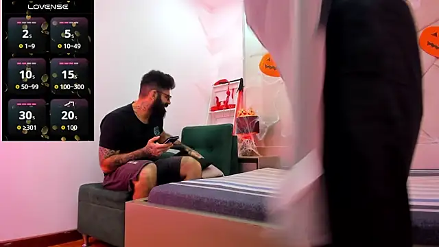 Snapshot of Harald_Smed chatting on 10/20/25, 01:11 Harald Smed online show from 10/20/25, 01:11