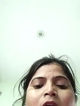 Hot-Pooja25 online show from 01/16/26, 03:21