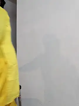 Snapshot of Hot-Pooja25 chatting on 03/26/26, 05:57 Hot-Pooja25 online show from 03/26/26, 05:57