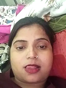 Snapshot of Hot-Pooja25 chatting on 04/08/26, 04:51 Hot-Pooja25 online show from 04/08/26, 04:51