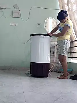 Snapshot of Hot-Pooja25 chatting on 04/10/26, 05:01 Hot-Pooja25 online show from 04/10/26, 05:01