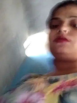 Snapshot of Hot-Pooja25 chatting on 04/23/26, 03:30 Hot-Pooja25 online show from 04/23/26, 03:30