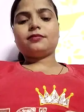 Snapshot of Hot-Pooja25 chatting on 04/23/26, 01:35 Hot-Pooja25 online show from 04/23/26, 01:35