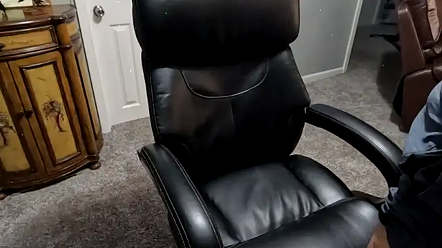 Mickelangello75 online show from 09/25/25, 03:27