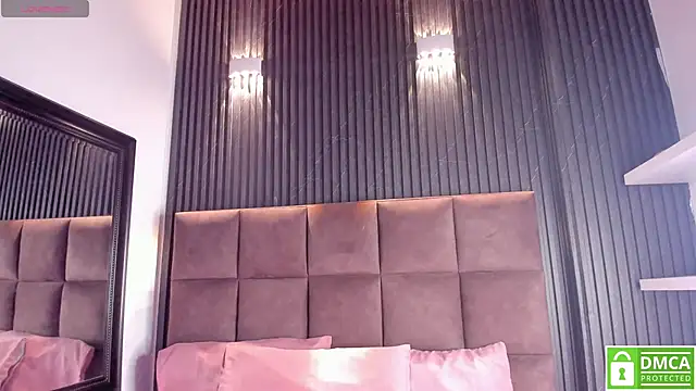 Snapshot of Sussy_Vixen chatting on 03/03/26, 03:56 Sussy Vixen online show from 03/03/26, 03:56