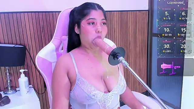 mysticlatina1 online show from 11/04/25, 12:04