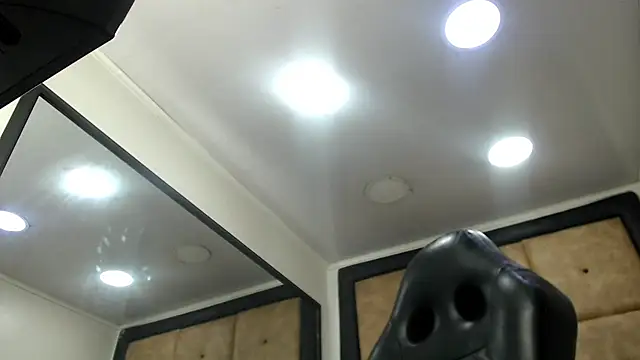 Snapshot of BrindyMichell chatting on 09/18/25, 07:38 BrindyMichell online show from 09/18/25, 07:38