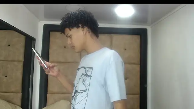 Snapshot of BrindyMichell chatting on 09/26/25, 07:40 BrindyMichell online show from 09/26/25, 07:40