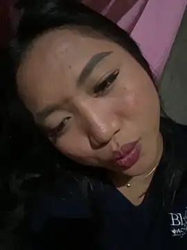 Snapshot of cassie_cakes chatting on 09/15/25, 01:11 cassie cakes online show from 09/15/25, 01:11