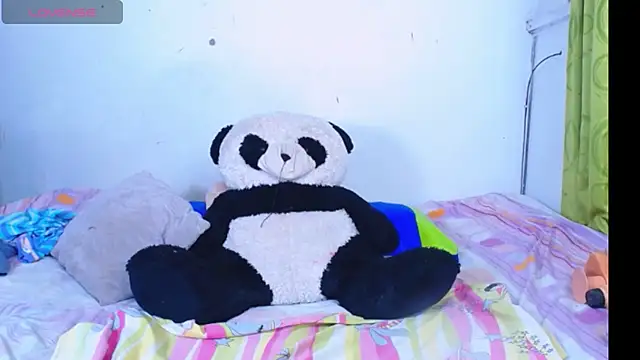 Snapshot of Gracce-Smith chatting on 11/23/25, 04:56 Gracce-Smith online show from 11/23/25, 04:56