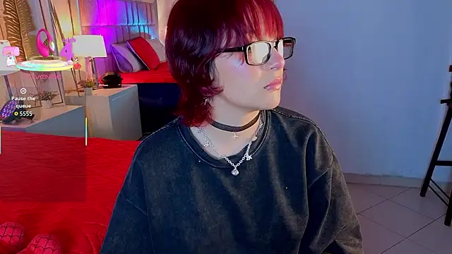 Snapshot of RobinBennett chatting on 03/07/26, 12:13 RobinBennett online show from 03/07/26, 12:13