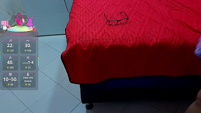 Snapshot of RobinBennett chatting on 03/30/26, 12:06 RobinBennett online show from 03/30/26, 12:06