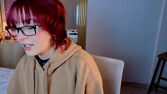 Snapshot of RobinBennett chatting on 04/05/26, 08:50 RobinBennett online show from 04/05/26, 08:50