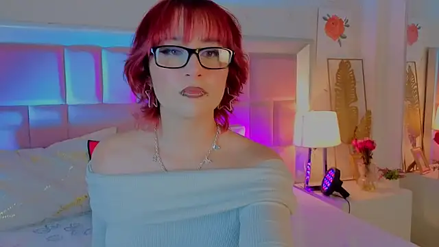 Snapshot of RobinBennett chatting on 04/09/26, 12:43 RobinBennett online show from 04/09/26, 12:43