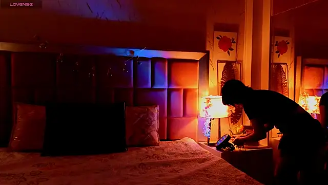 Snapshot of RobinBennett chatting on 04/15/26, 12:45 RobinBennett online show from 04/15/26, 12:45