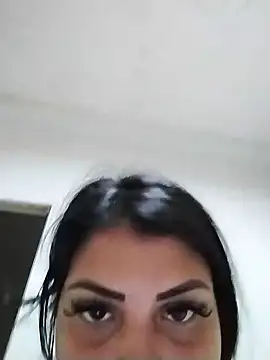 Snapshot of merylinbebe chatting on 10/07/25, 06:32 merylinbebe online show from 10/07/25, 06:32