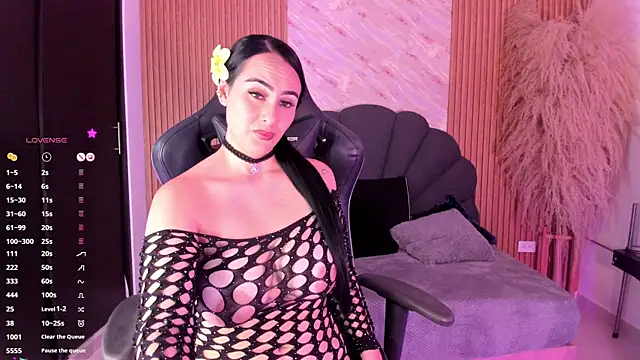 Snapshot of ashly_moonn chatting on 10/10/25, 02:38 ashly moonn online show from 10/10/25, 02:38