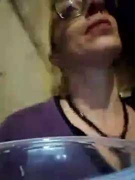 Snapshot of Astrid3 chatting on 04/17/26, 10:02 Astrid3 online show from 04/17/26, 10:02