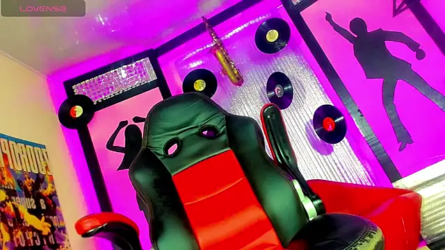 Alondra Campbell online show from 10/17/25, 03:20