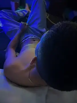 Snapshot of Boyxcock7 chatting on 04/13/26, 03:45 Boyxcock7 online show from 04/13/26, 03:45