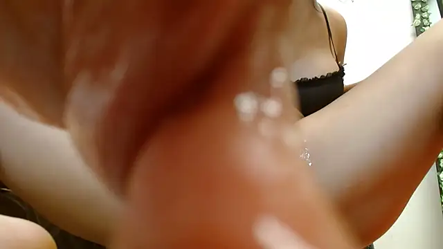 Nataly Burning online show from 12/16/25, 04:01