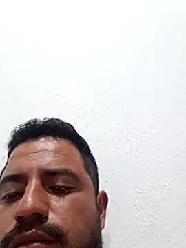 aalvaro98 online show from 11/19/25, 10:04