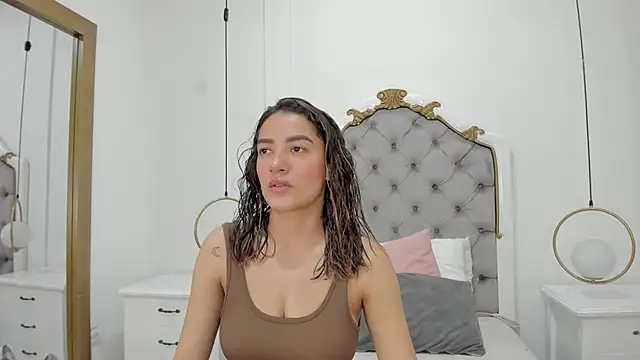 Skylerwhite02 online show from 05/03/26, 03:34