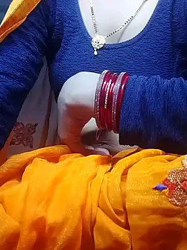 Snapshot of Aasha_devi05 chatting on 12/18/25, 07:53 Aasha devi05 online show from 12/18/25, 07:53