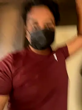 Snapshot of cookie-n-cream chatting on 11/15/25, 09:39 cookie-n-cream online show from 11/15/25, 09:39