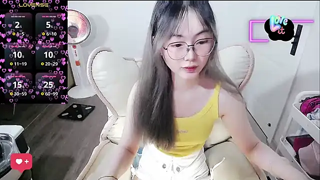 Snapshot of baby-yaya20 chatting on 03/14/26, 11:04 baby-yaya20 online show from 03/14/26, 11:04