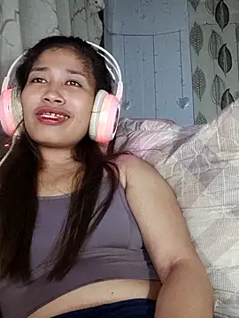 Snapshot of Sweet_Asian25 chatting on 12/03/25, 11:52 Sweet Asian25 online show from 12/03/25, 11:52