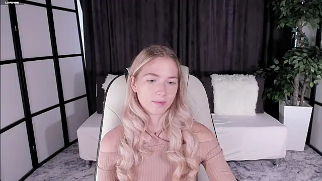 Susan Mimi online show from 09/17/25, 06:37