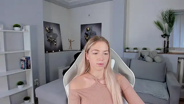 Susan Mimi online show from 09/28/25, 02:50