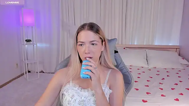 Susan Mimi online show from 10/16/25, 03:29