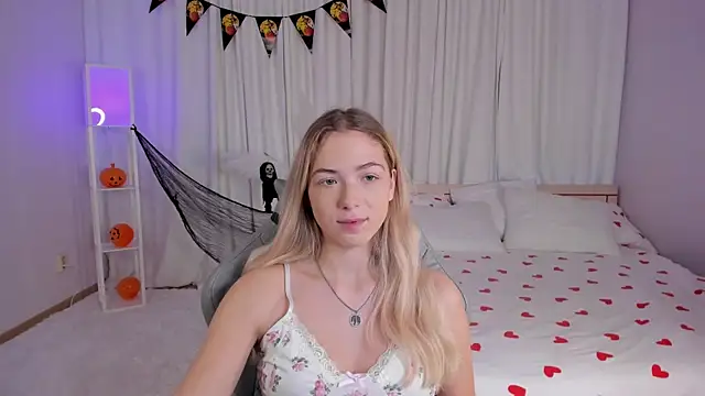 Susan Mimi online show from 11/06/25, 03:29