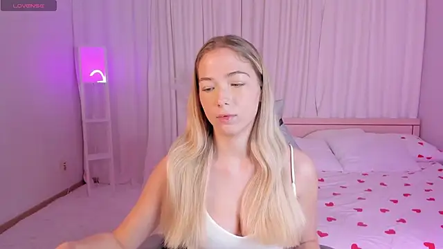 Susan Mimi online show from 11/26/25, 03:18