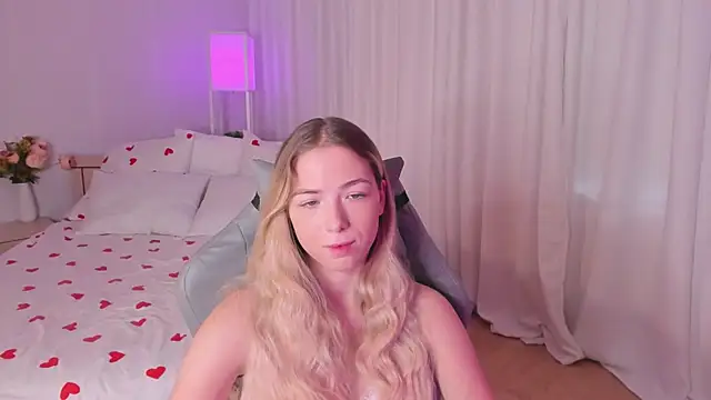 Susan Mimi online show from 12/14/25, 04:51