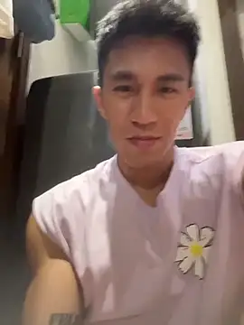 Snapshot of gooodboiii chatting on 03/18/26, 04:32 gooodboiii online show from 03/18/26, 04:32